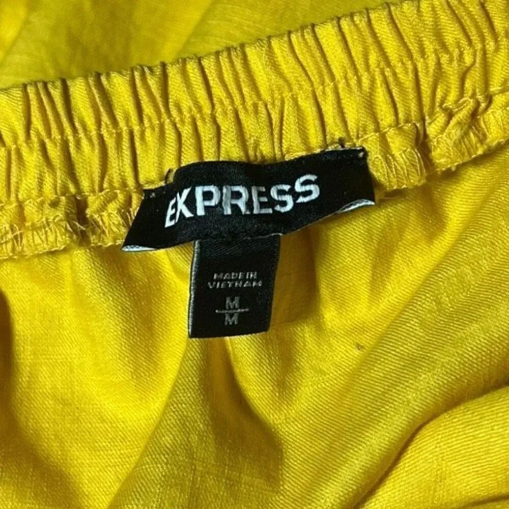 Express Bright Yellow Ruffled Cold Shoulder Romper Short Set Size Small - Picture 3 of 3